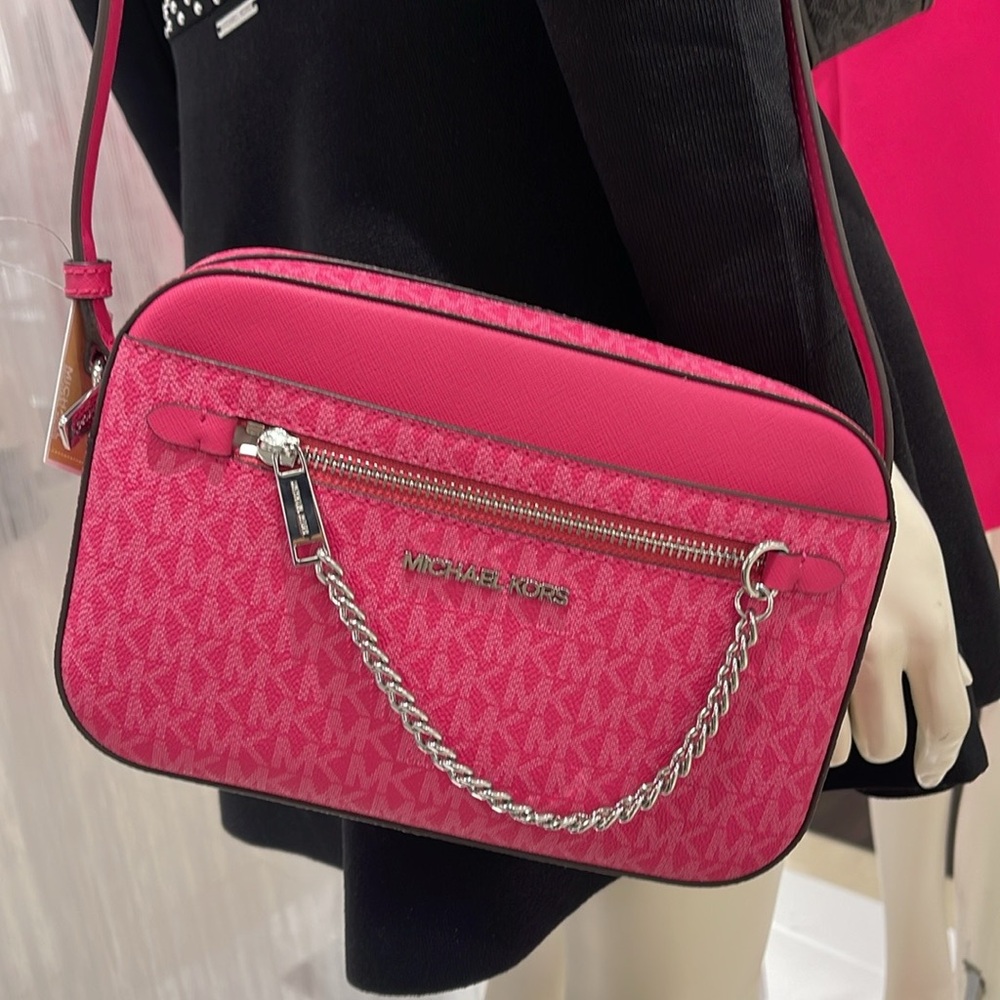 Michael Kors Jet Set Lg Signature Logo EW ZP Chain XBODY Crossbody
DRAGONFRUIT - Picture 7 of 16